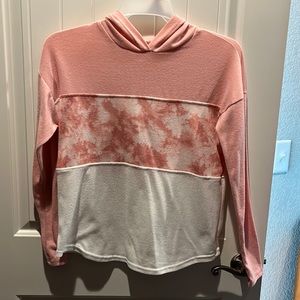 Bobbie Brooks hooded tshirt